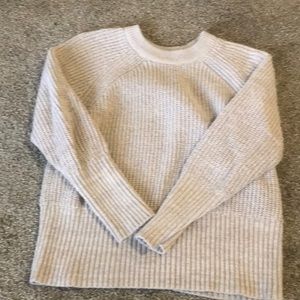 Universal Thread crewneck sweater